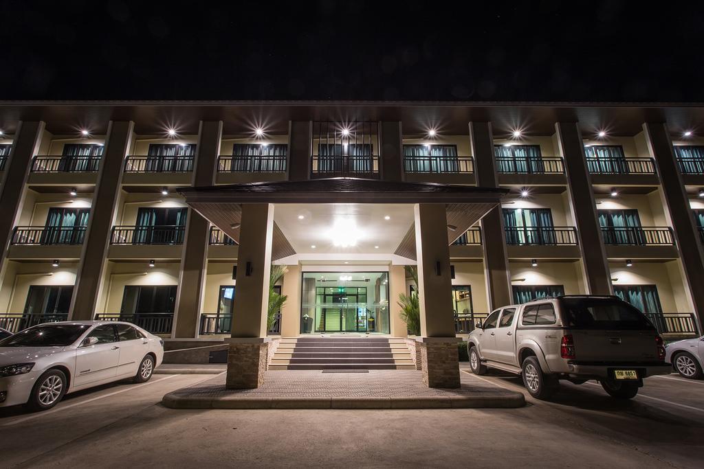 Morage Hotel Phitsanulok Exteriör bild