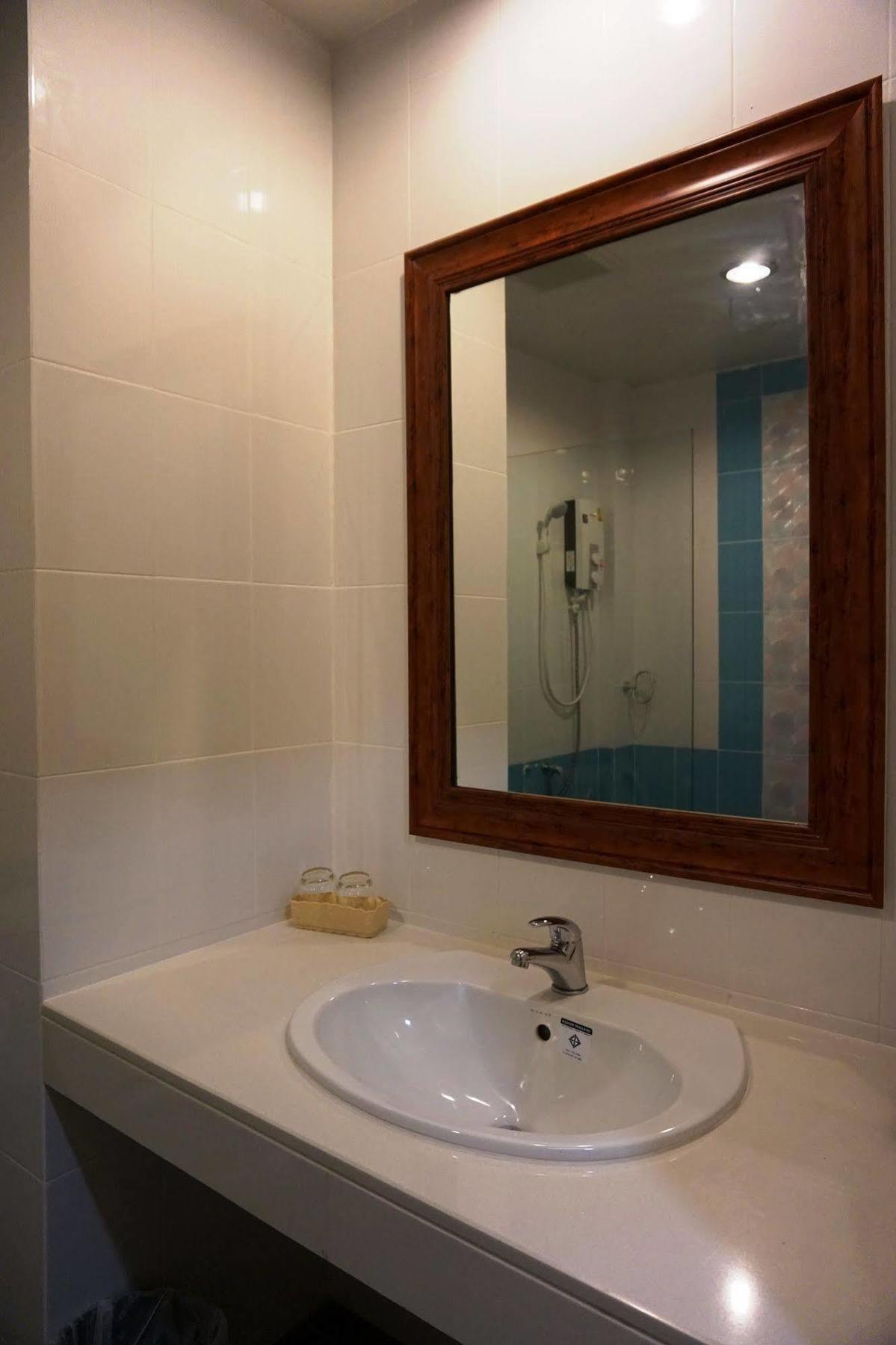 Morage Hotel Phitsanulok Exteriör bild